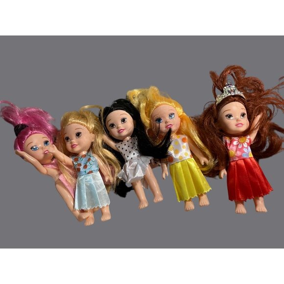 Miniature Fashion Dolls With Colorful Outfits and Hair Set of 5 dolls - Picture 2 of 13
